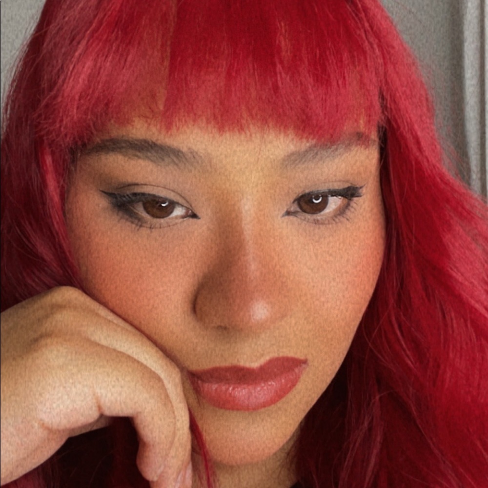 Meet your Posher, Valeria